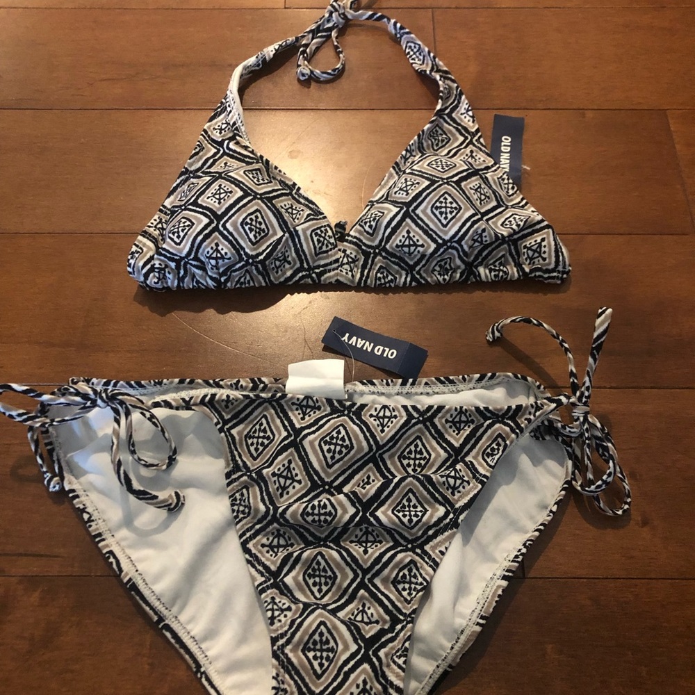New Old Navy Swimsuit